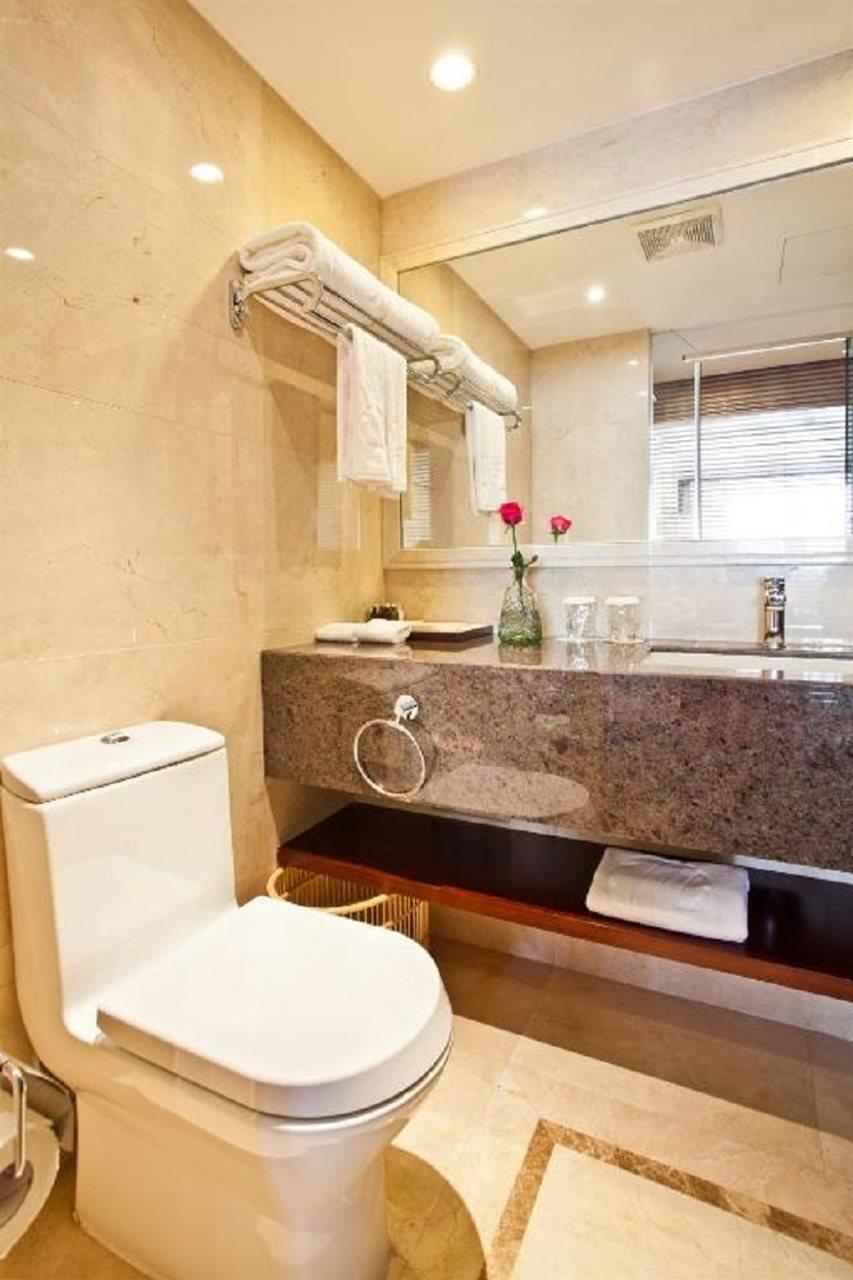 Beijing Guizhou Hotel Екстериор снимка